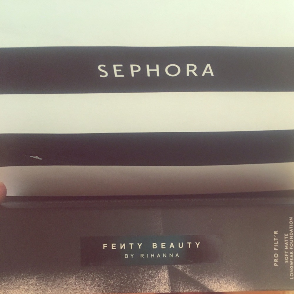 Fenty Beauty Pro filt’r Soft foundation color 207